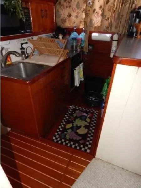 1983 Ocean Yachts Super Sport