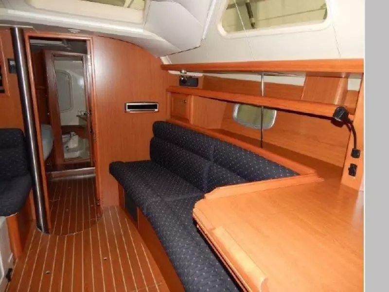 2008 Hunter 45 Deck Salon