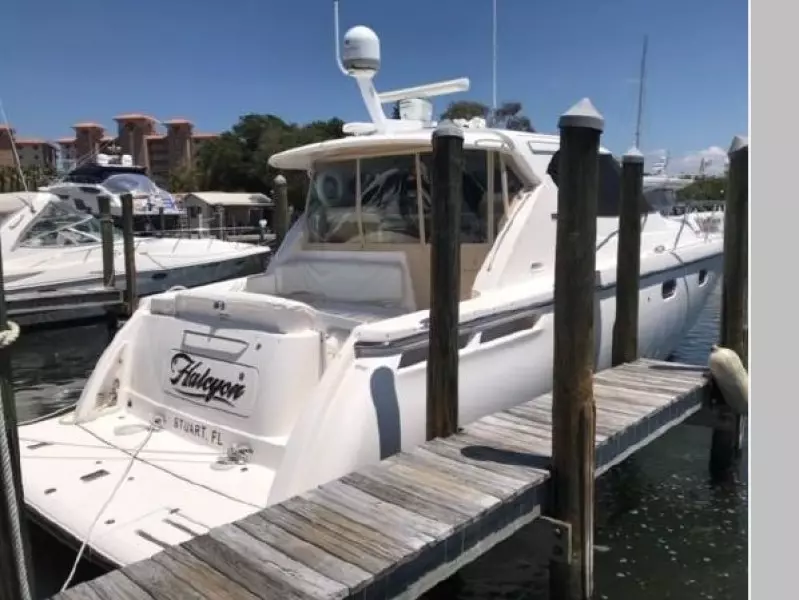 2008 Tiara Yachts 4300 Sovran