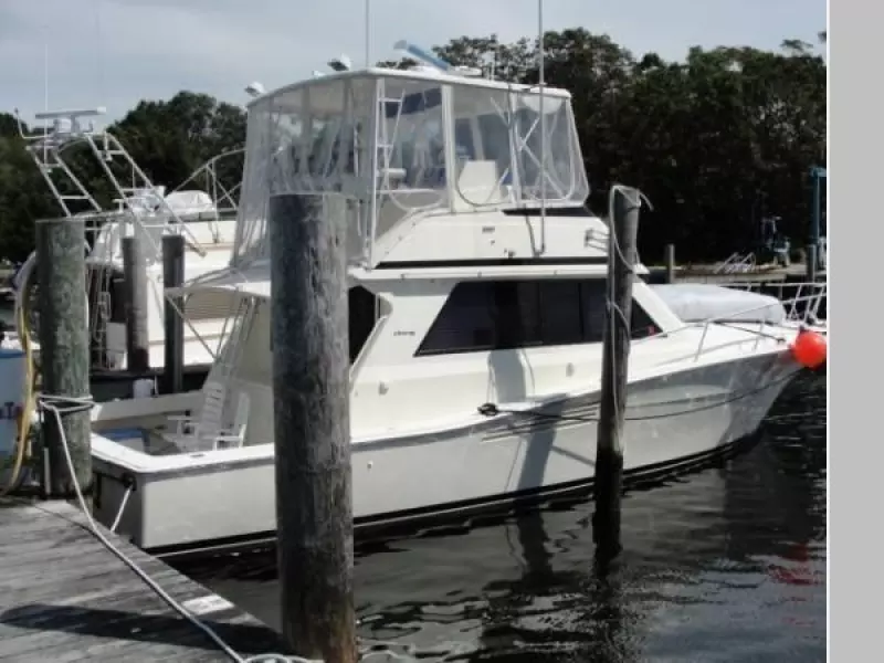 1990 Viking 43 Convertible