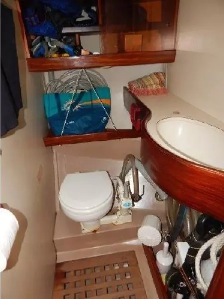 1983 Beneteau First 42