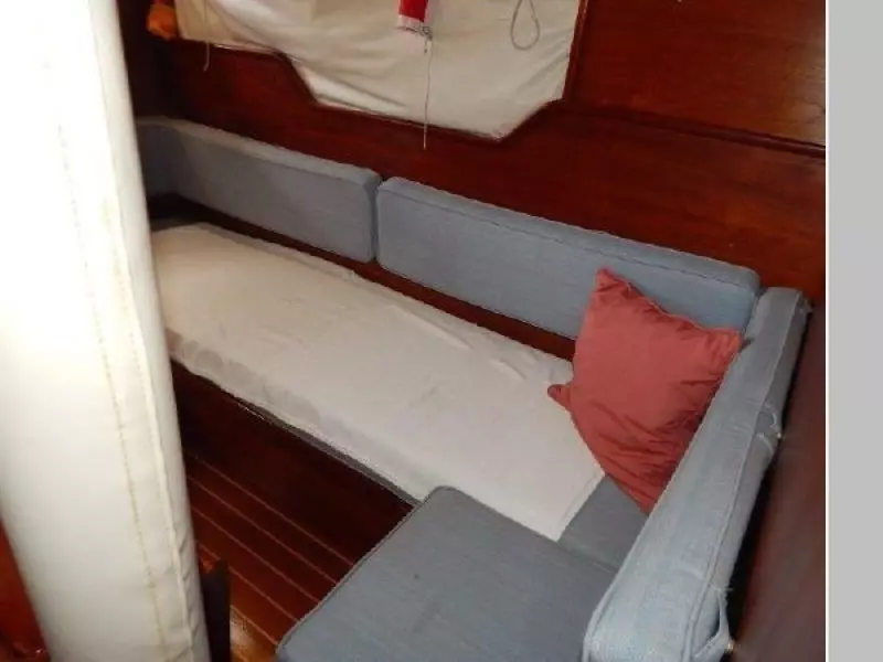 1983 Beneteau First 42