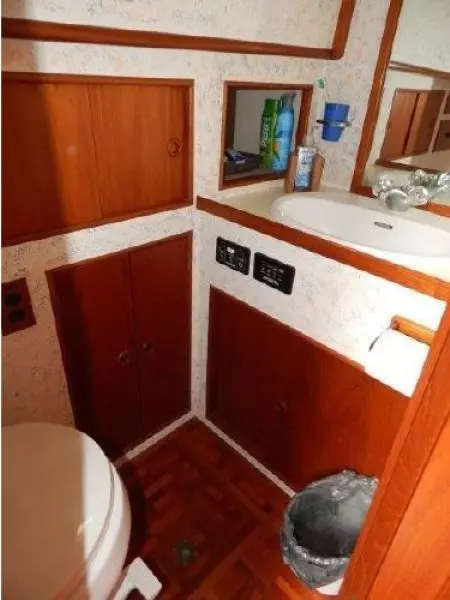 1985 Grand Banks Classic