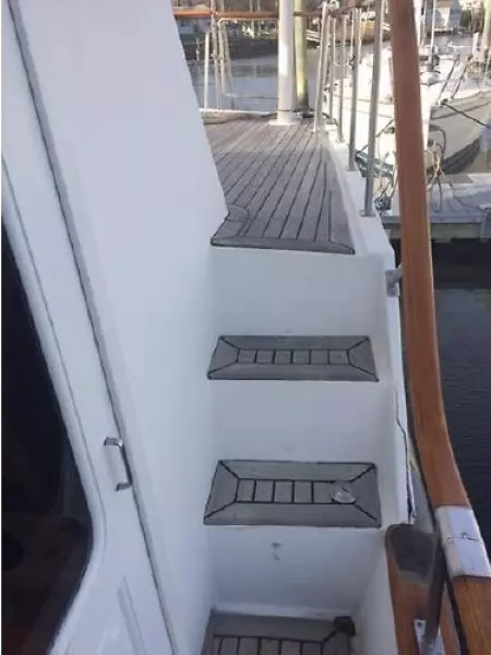 1987 Hershine Sundeck Trawler