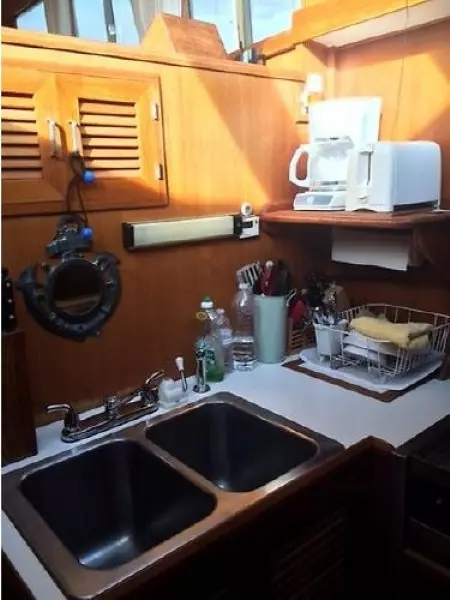 1987 Hershine Sundeck Trawler