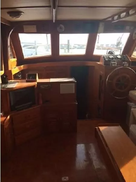 1987 Hershine Sundeck Trawler