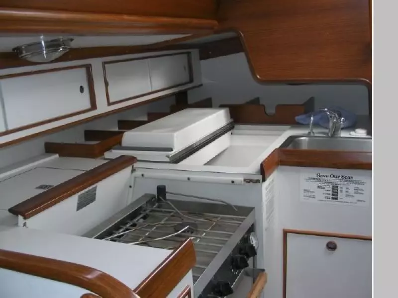 1999 Alerion Express 38 Yawl