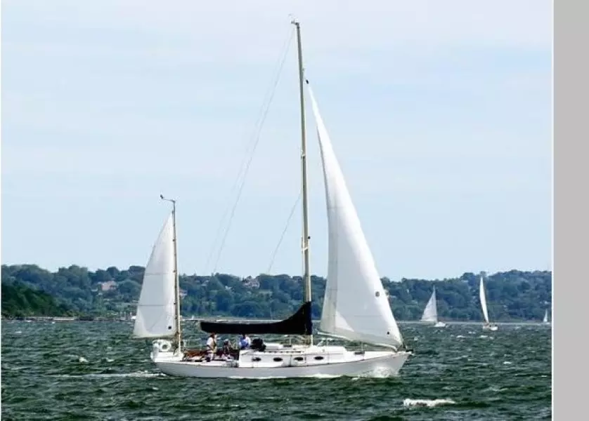1999 Alerion Express 38 Yawl