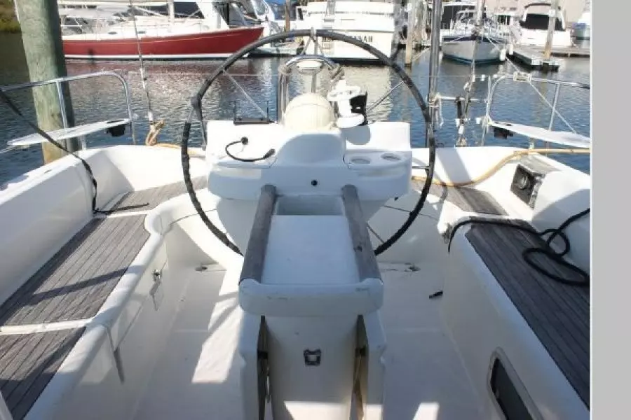 1999 Beneteau Oceanis 381