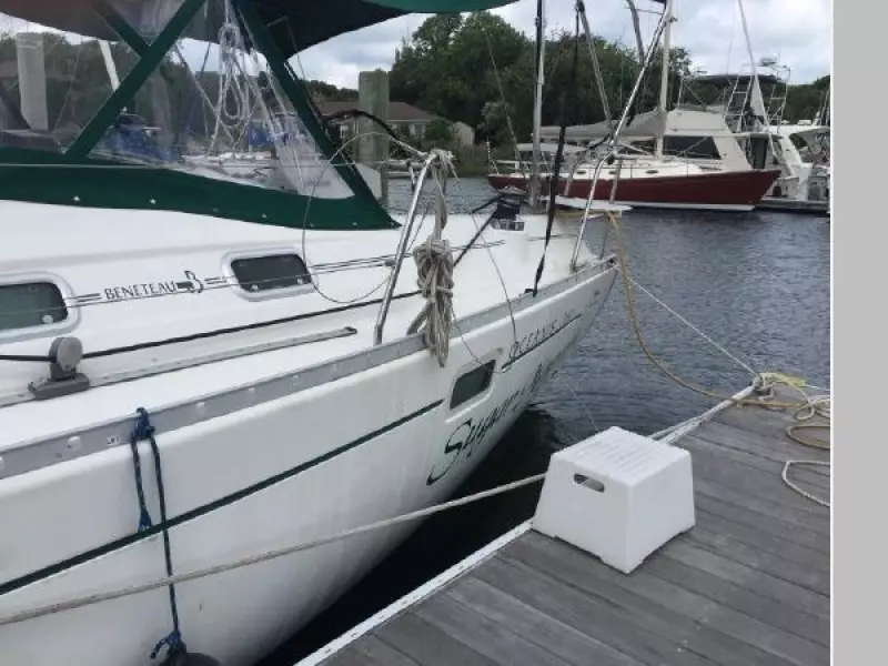 1999 Beneteau Oceanis 381