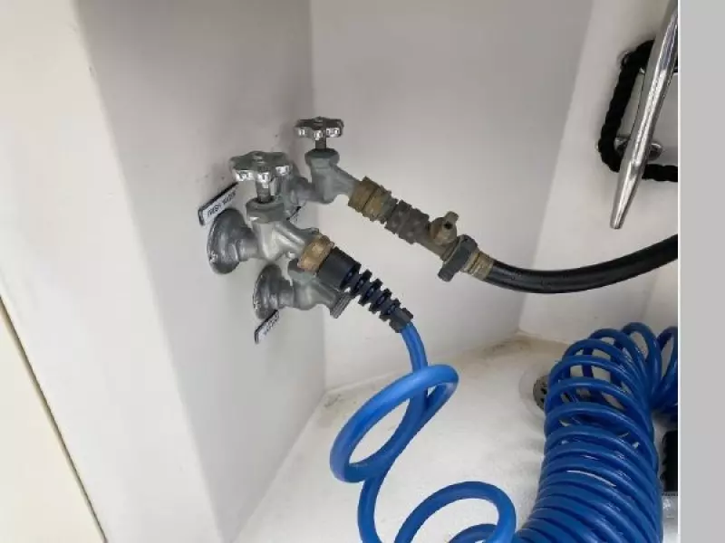 1990 Egg Harbor Golden Egg