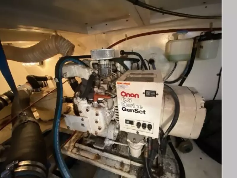 1990 Egg Harbor Golden Egg