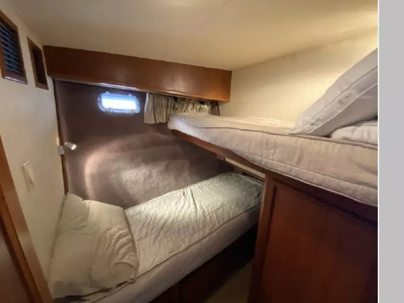 1990 Egg Harbor Golden Egg