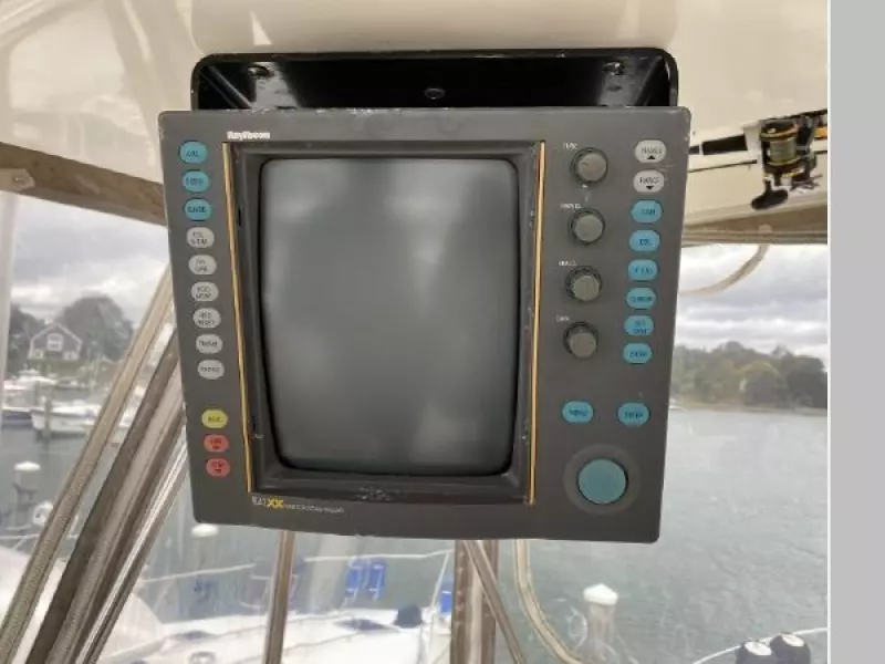 1990 Egg Harbor Golden Egg