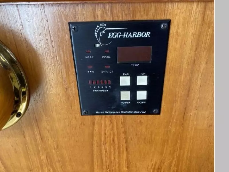 1990 Egg Harbor Golden Egg