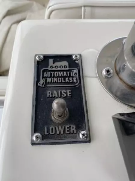 1990 Egg Harbor Golden Egg