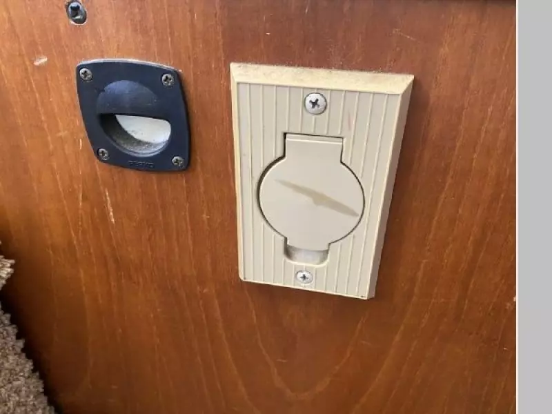 1990 Egg Harbor Golden Egg