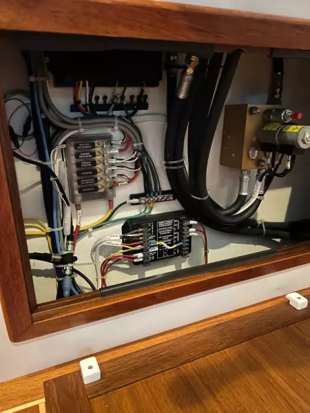 2007 Northern Bay 38