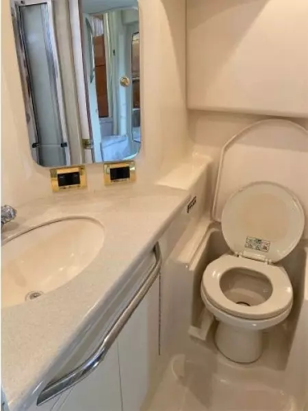 2000 Sea Ray 380 Aft Cabin