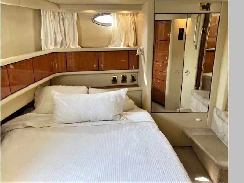 2000 Sea Ray 380 Aft Cabin