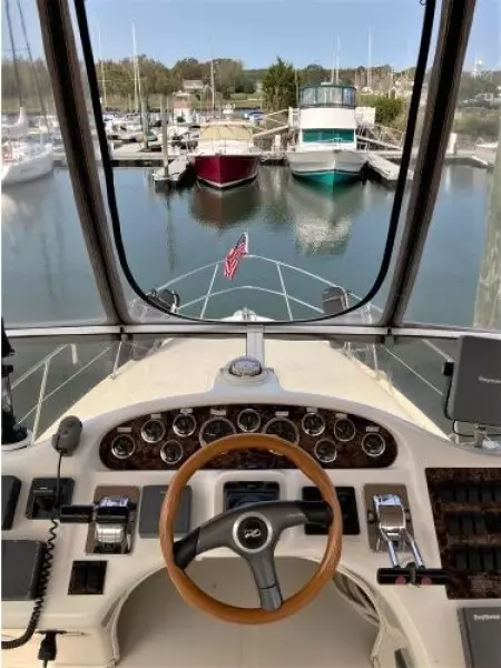 2000 Sea Ray 380 Aft Cabin
