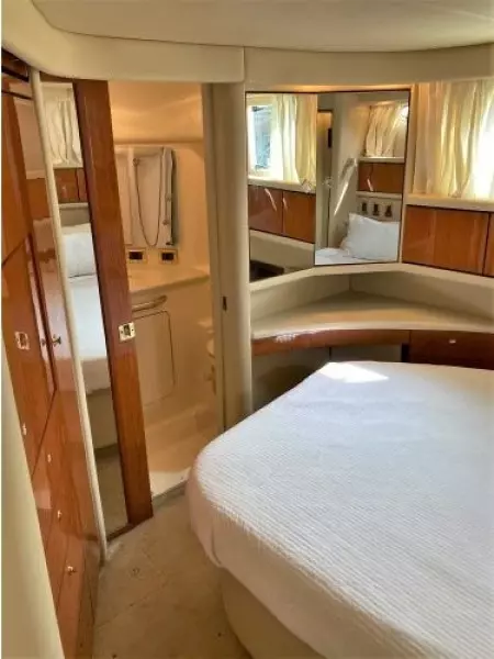 2000 Sea Ray 380 Aft Cabin