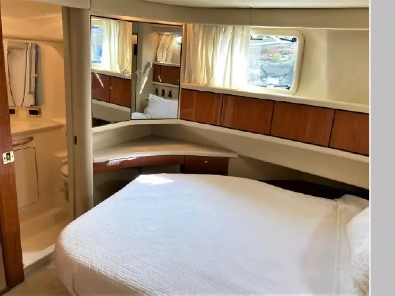 2000 Sea Ray 380 Aft Cabin