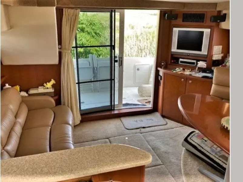 2005 Silverton 38 Sport Bridge