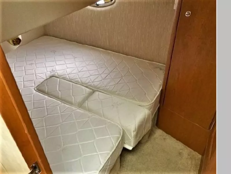 2005 Silverton 38 Sport Bridge