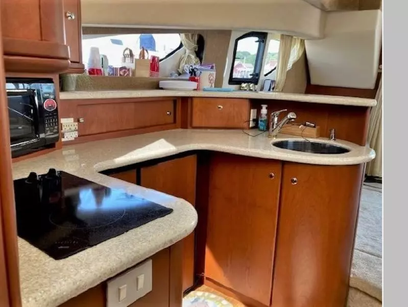 2005 Silverton 38 Sport Bridge