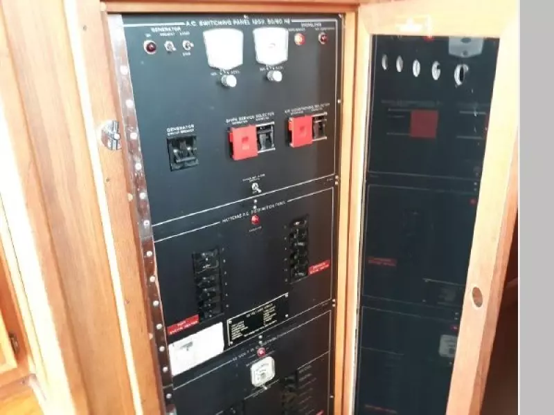 1980 Hatteras Convertible