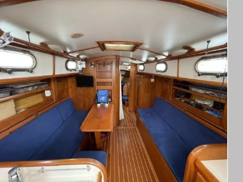 2001 Cape Dory Robinhood 36