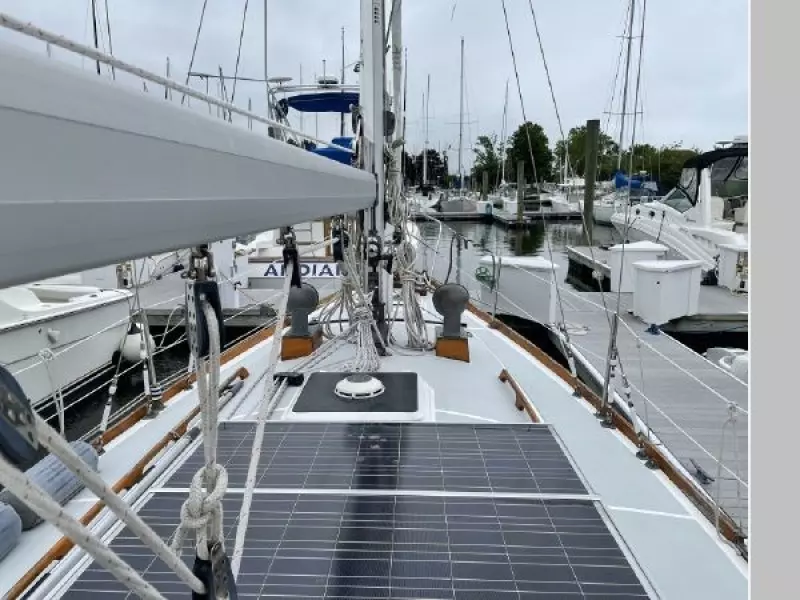 2001 Cape Dory Robinhood 36