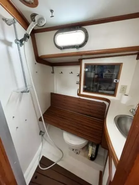 2001 Cape Dory Robinhood 36