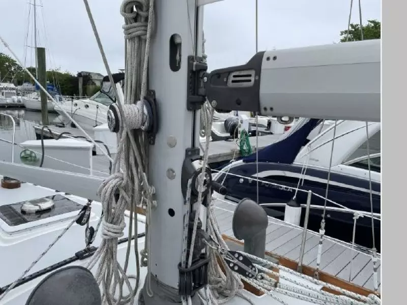 2001 Cape Dory Robinhood 36