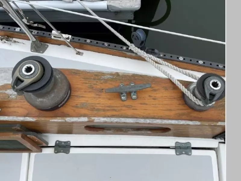 2001 Cape Dory Robinhood 36