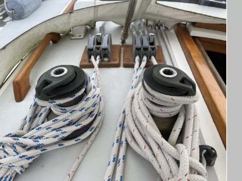 2001 Cape Dory Robinhood 36