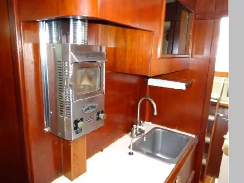 1980 Hinterhoeller Niagara 35