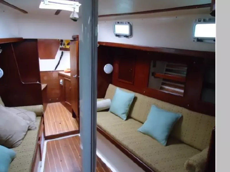 1980 Hinterhoeller Niagara 35