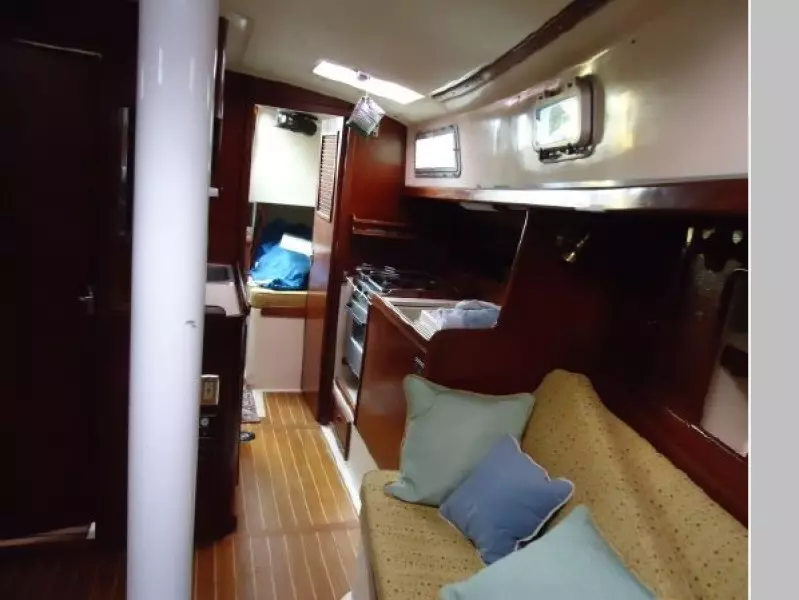 1980 Hinterhoeller Niagara 35