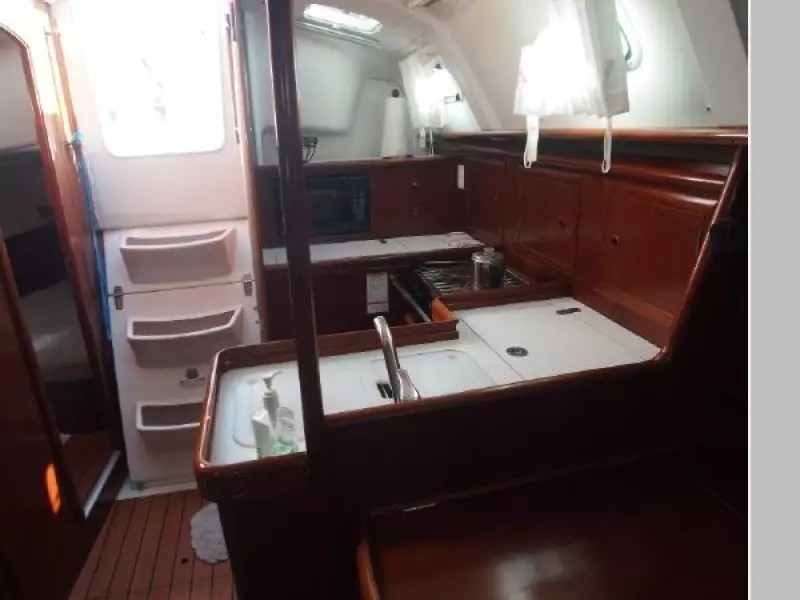 2004 Beneteau 331