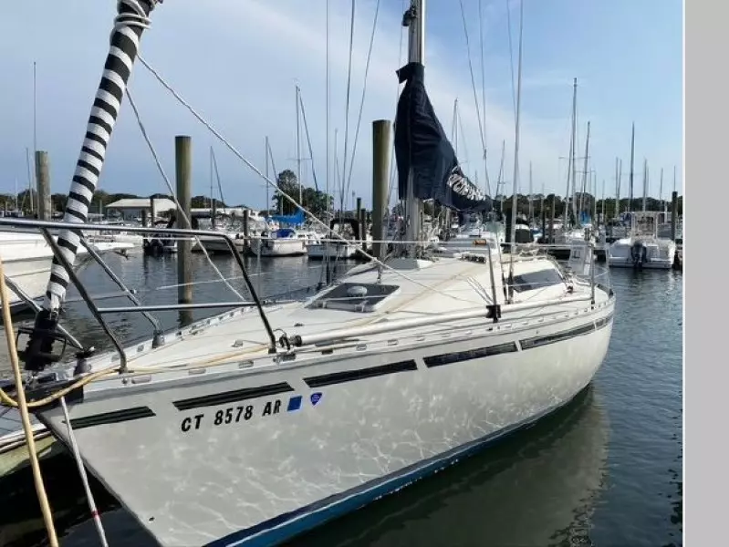 1982 Beneteau First 32.5