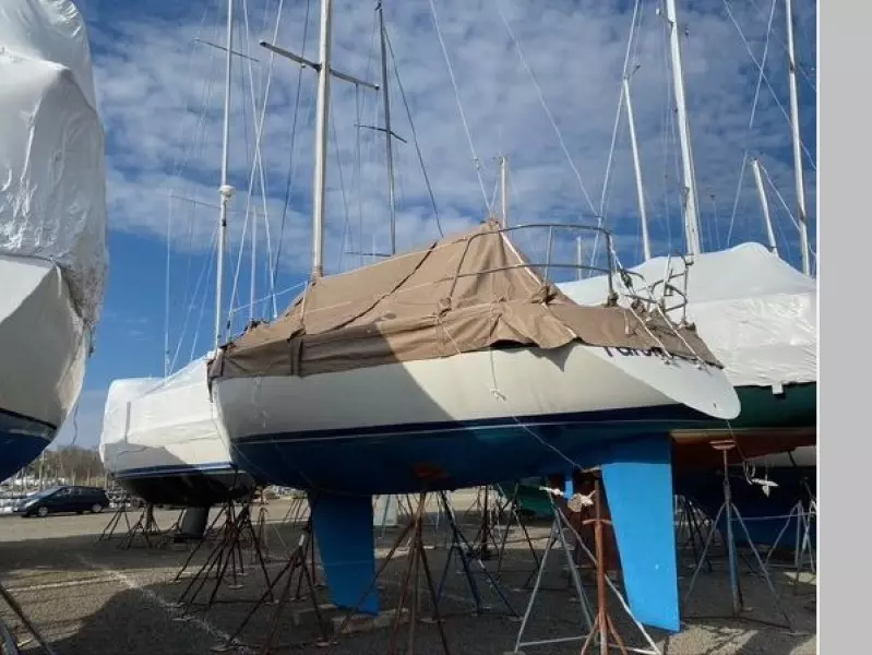 1982 Beneteau First 32.5