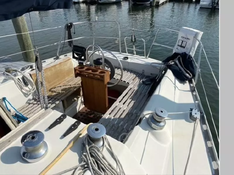 1982 Beneteau First 32.5