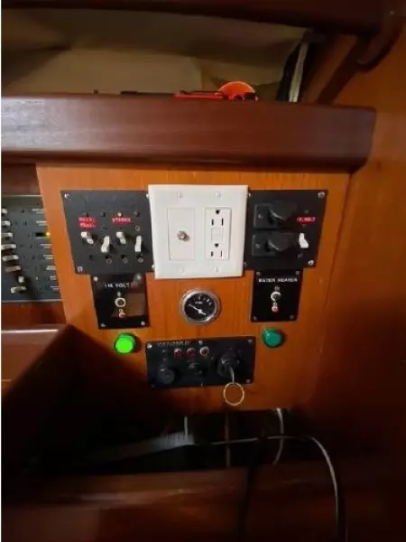 1982 Beneteau First 32.5