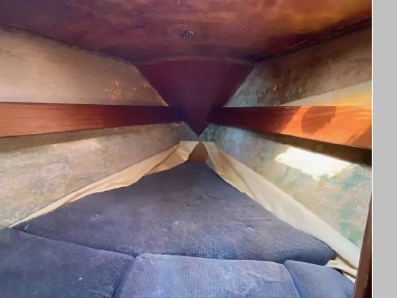 1982 Beneteau First 32.5