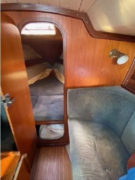 1982 Beneteau First 32.5