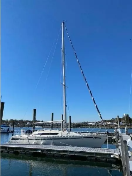1982 Beneteau First 32.5