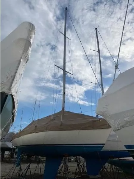 1982 Beneteau First 32.5