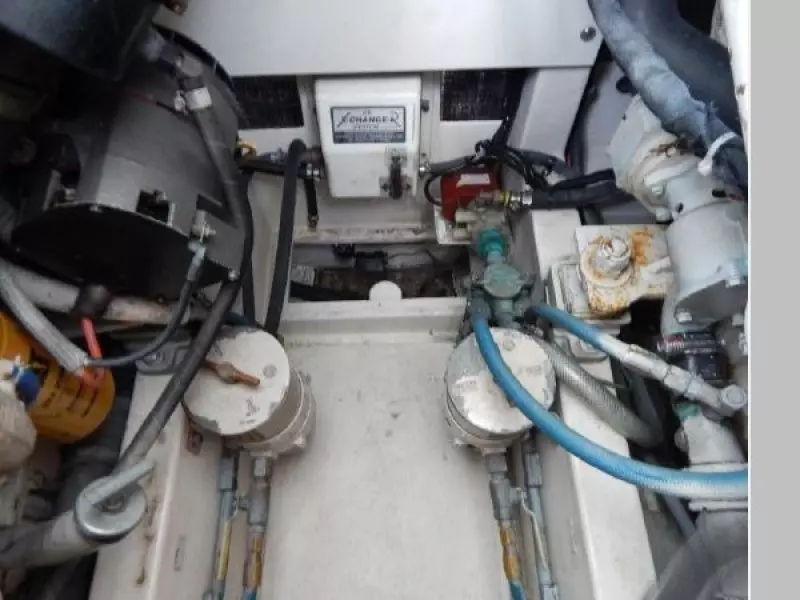 2001 Cabo 31 Express